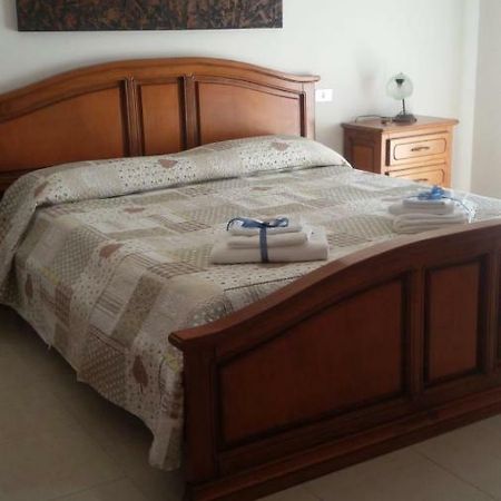 "La Casa Di Mariagrazia" Rooms Con Cucina Condivisa E Terrazza 萨米凯莱-迪巴里 外观 照片